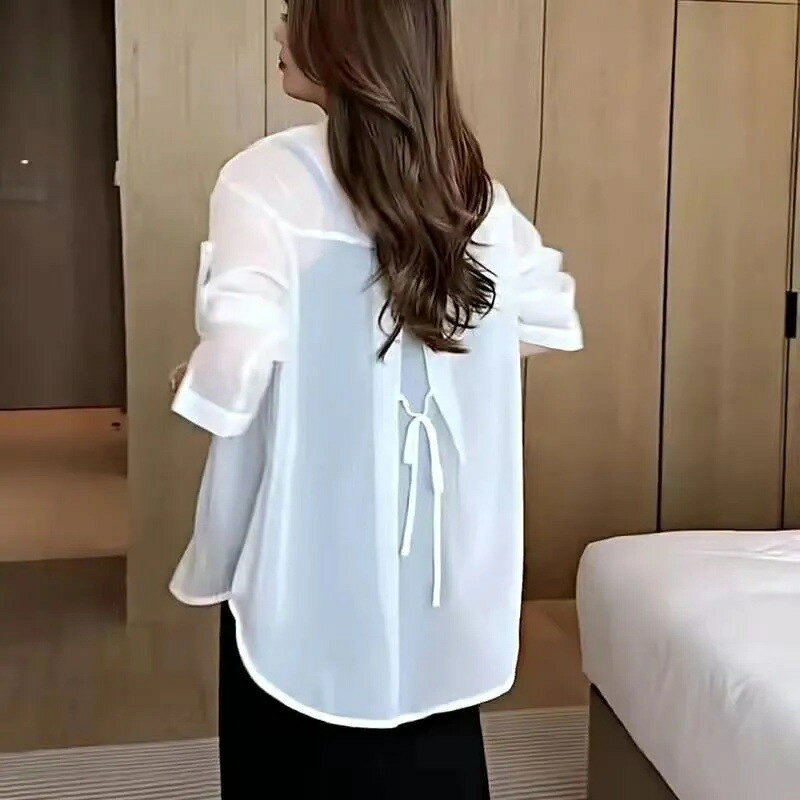 Rakuten - シアーシャツ レディース ブラウス 長袖 シフォン トップス きれいめ 夏服 羽織り 紫外線対策 冷房対策 体型カバー 抜き襟 バックシャン チュニック お尻が隠れる ゆったり 透け感 薄手 涼しい