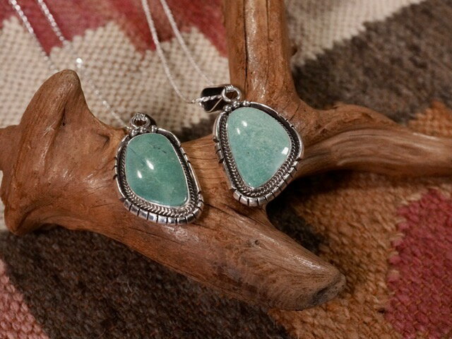 INDIAN JEWELRY : NAVAJO TURQUOISE PENDANT TOP / インディアン ジュエリー ナバホ ターコイズペンダントトップ