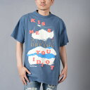 Better With Age / ベターウィズエイジ / Kissing Idiots Tee / キシング イディオツ Tシャツ  (ブルー) 24春夏 / 国内正規取り扱い