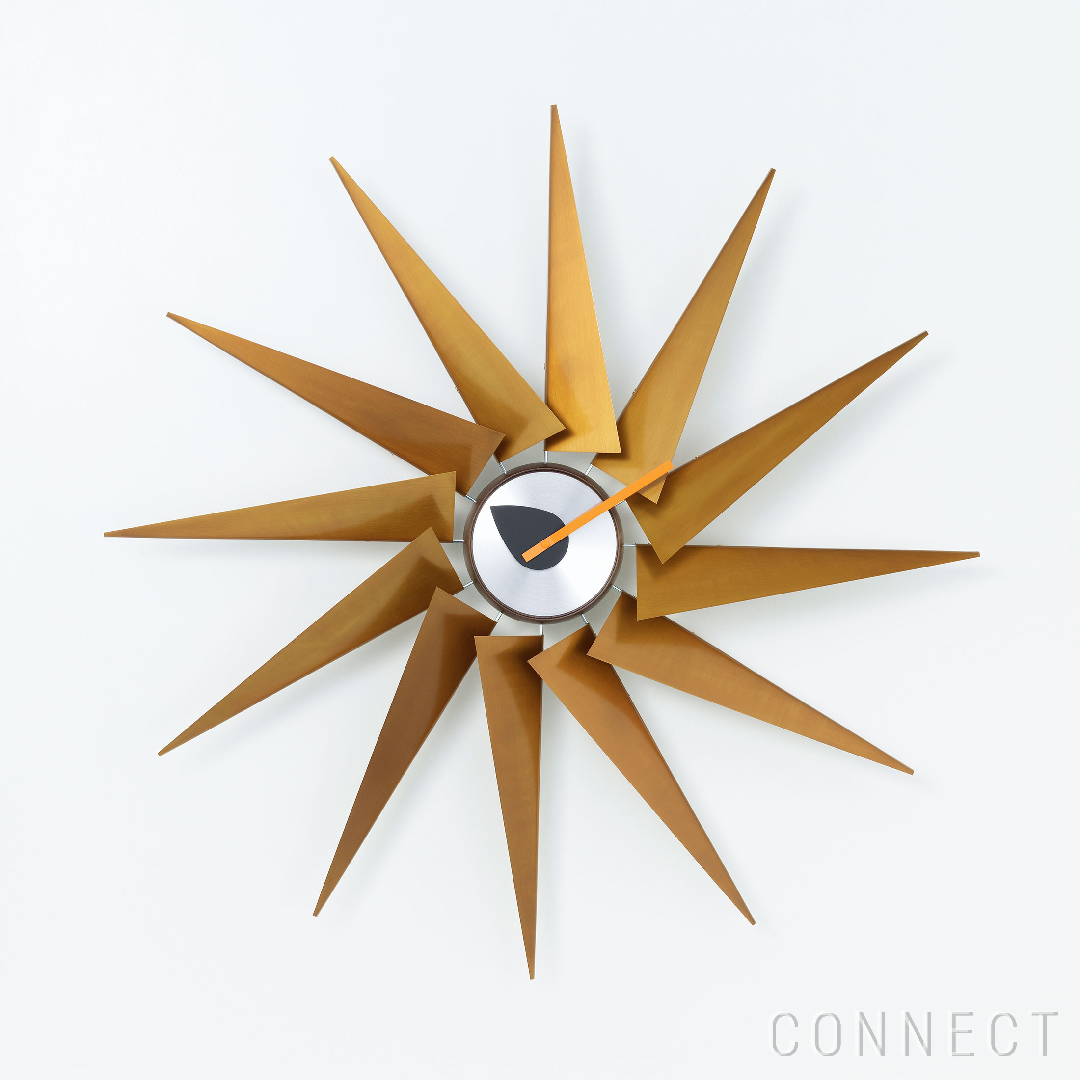 Vitra（ヴィトラ） / Wall Clocks（ウォールクロック） / Turbine Clock（タービン クロック） / 掛け時計 1948年から1960年までにジョージ・ネルソンが手掛けた「ウォール クロック」には、たくさんのバリエーションがあり、ミッドセンチュリーのデザインを象徴するアイコンとなりました。 材質 本体：ウッド、メタル(brass/aluminium) ムーブメント：クオーツ式 サイズ φ765（約mm）重さ：1580g ブランド Vitra（ヴィトラ）/スイス デザイナー George Nelson（ジョージ・ネルソン） シリーズ Turbine Clock Item No. 201 255 01 備考 インテリア雑貨/掛け時計 ※2年間製品保証書付、単3電池×1 ※時刻合わせはムーブメントの「針回しつまみ」で行ってください。針を手で回すと故障の原因になります。 ※木目やつなぎ目などは個体差がございますので、予めご了承下さいませ。 ※クラフト品の為、若干寸法の誤差がございます。 ※ご使用になられる際は商品に同梱されております取扱説明書を良く読んでからご使用下さいませ。 ※サイズは十分にご確認の上、ご購入ください。 ※メーカーの品質基準をクリアしたもののみ販売しております。