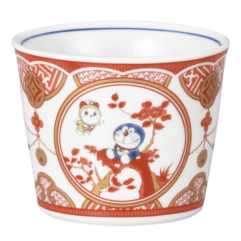 【メーカー・ブランド名】金正陶器【JAN】4964412008589【個装サイズ】9.2×9.3×6.9cm【重量】190【商品説明】生産国:日本伝統的なやきもののひとつ九谷焼「時代画風」にそば猪口が仲間入り。ひとつひとつ丁寧に描かれた華やかな色絵が魅力です。それぞれの画風を楽しめる趣あるシリーズです。商品サイズ:約8.1×8.1×6.5cm商品重量:0.18kg容量:約200ml素材:磁器&copy Fujiko-ProShogakukanTV-AsahiShin-eiand ADK【広告文責】株式会社コネクトゲート TEL:06-6599-8021