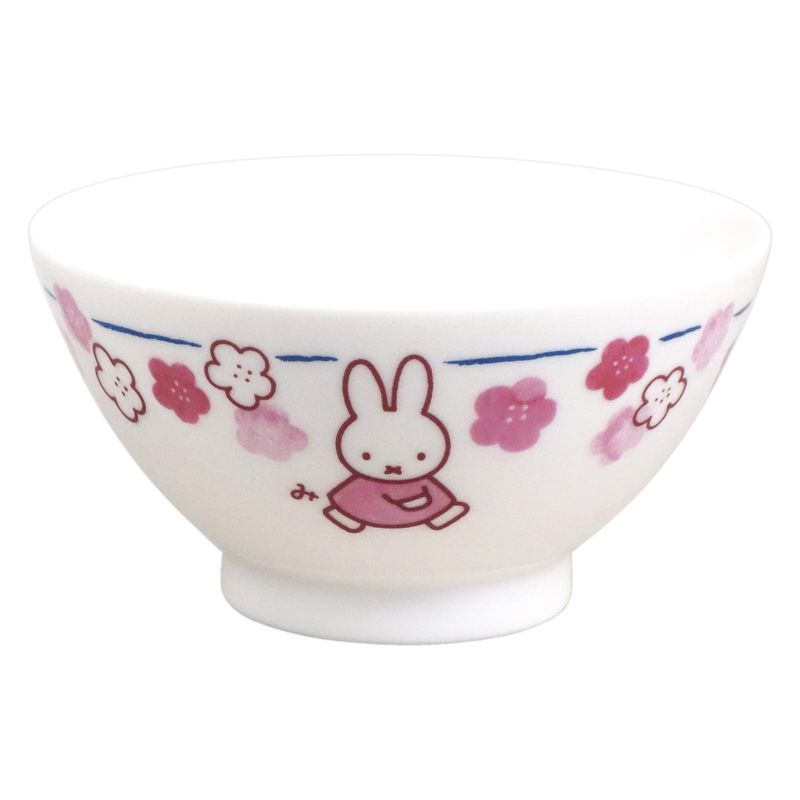 【メーカー・ブランド名】金正陶器【JAN】4964412418104【個装サイズ】12.6×12.6×6.7cm【重量】200【商品説明】生産国:日本ミッフィーのほんのり和風のシリーズ。ちらした桃の花が春らしく青いラインがアクセントの和風でかわいいデザインの食器です。普段使いできて毎日の食卓に使えるアイテム。ミッフィーのかわいいテーブルウェアペア 茶碗/茶碗 セット/ご飯 椀/陶器 茶碗/ギフト 食器食器 おしゃれ デザイン ギフトに キッチン 一人暮らし 新居【広告文責】株式会社コネクトゲート TEL:06-6599-8021