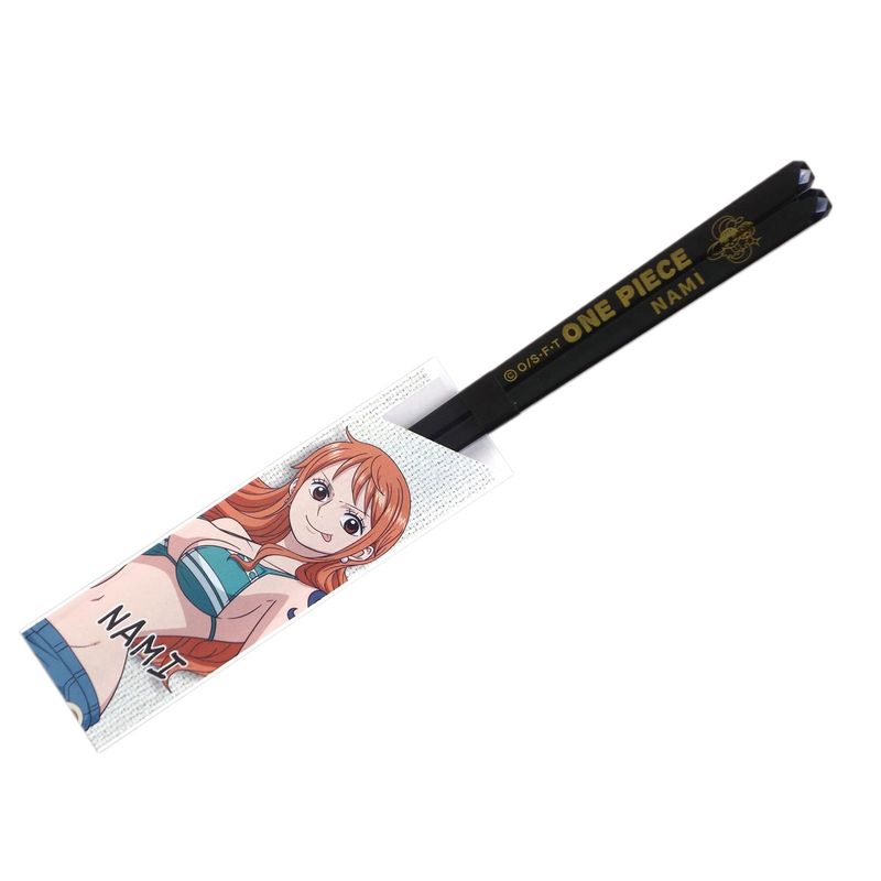 【メーカー・ブランド名】金正陶器【JAN】4964412491541【個装サイズ】4.1×24.6×1cm【重量】30【商品説明】大人気ワンピース麦わらの一味10人が勢揃い。ワンピースファンに嬉しいラインナップです。幅広い世代にお使いいただけるデザイン。透明のクリア箸に雲母金の海賊旗がプリントされたお箸です。商品サイズ:約23cm商品重量:約30g素材:メタクリル樹脂(耐熱100℃)生産国:日本(c)尾田栄一郎/集英社・フジテレビ・東映アニメーション【広告文責】株式会社コネクトゲート TEL:06-6599-8021