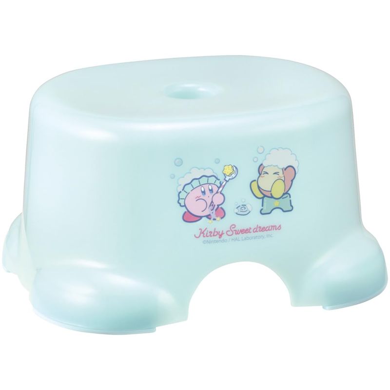 【メーカー・ブランド名】スケーター【JAN】4973307672729【個装サイズ】19.8×24.1×13.1cm【重量】230【商品説明】お子様が使いやすいサイズのお風呂椅子お風呂場以外では踏み台としても活躍大好きなキャラクターと一緒に楽しいバスタイムを！.湯おけ、片手おけもラインナップサイズ:幅25×奥行20×高さ13.5cm素材・材質:本体＝ポリプロピレン 足カバー＝ポリエチレン【広告文責】株式会社コネクトゲート TEL:06-6599-8021