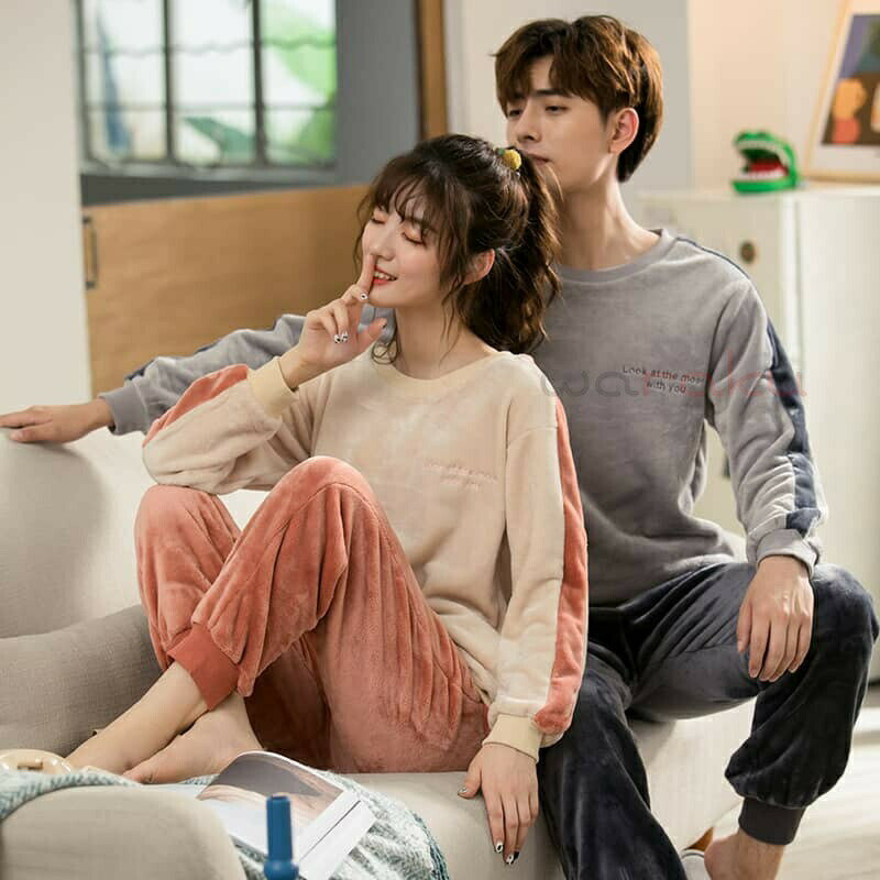 商 品 詳 細 注意項目 サイズや色の変更、キャンセルをご希望される方は支払、決済後2日以内にご連絡ください。 商品内容 ルームウェア男女セット 商品仕様 フラノ、そのほか カラー 写真をご参考ください 商品サイズ 写真をご参考ください 梱包 ◆ OPP袋と簡易箱に入れて発送しております。予めご了承ください。 ◆ プレゼント用のラッピング包装、熨斗の添付はできません。 注意事項 ※撮影のため、画質などの関係上、色など実際の商品と若干違ってしまうこともあるかもしれませんが、予めご了承ください。※サイズ表は平置きで測定しております。※商品・着用者によっては多少の誤差がある場合がございます。※更新のタイミングによっては実在庫に相違が出る場合がございます。※漬け置き洗いや濡れたままの放置はしないでください。色落ちしやすくなります。ほかのものと分けて、単品での選択の上、すぐに形を整えて干してください。 ※もし商品到着後不良品等、他には気になることがあれば、当店までご一報くださいますようお願い申し上げます。