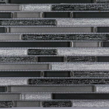 商品説明ガラスでできたデザインタイルです。 ラメ入りガラスタイルが組み合わさることで、ガラス特有の透明感がかっこよくゴージャスに空間を演出します。 TV(テレビ)裏のアクセントタイル、玄関、トイレの壁、リビング壁のアクセントとしてもおすすめです。 〈推奨使用場所〉 室内壁 注意事項 商品画像は、カタログの画像・サンプル商品の撮影画像の為、実際の商品と仕様・加工が若干異なる場合がございます。 また、照明の関係により、実際よりも明るく見える場合や、パソコンのモニター・スマートフォンの画面の設定により、若干製品と画像のカラーが異なる場合もございます。予めご了承下さい。 ［タイル取扱注意事項］ ・水平で安定した場所でご使用ください。下地が悪い場合はタイルが割れる可能性がございます。 ・万が一タイルが割れた際には、怪我の恐れがある為断面には触らずすみやかに撤去、交換下さい。 ・保管の際は強風や台風の事故が無い様に、設置場所に十分注意してください。 ・雨や散水後は滑りやすくなる場合がございますので注意してください。 ・タイルは焼き物となります為多少の個体差がある場合がございます。ご了承下さい。 ・設置箇所にあった、接着剤、目地をお使い下さい。 ・壁や天井にご使用の際は専門の業者様にご依頼ください。 ・本来の用途以外には使用しないでください。商品仕様メーカー/品番 MAYARIKA / RSBL100 サイズ300×300×t8前後 重量 24 カラー紺・クリア・シルバー 入り数/セット 11枚入/1セット 原産国シンガポール 素材 ガラスタイル・アルミニウム