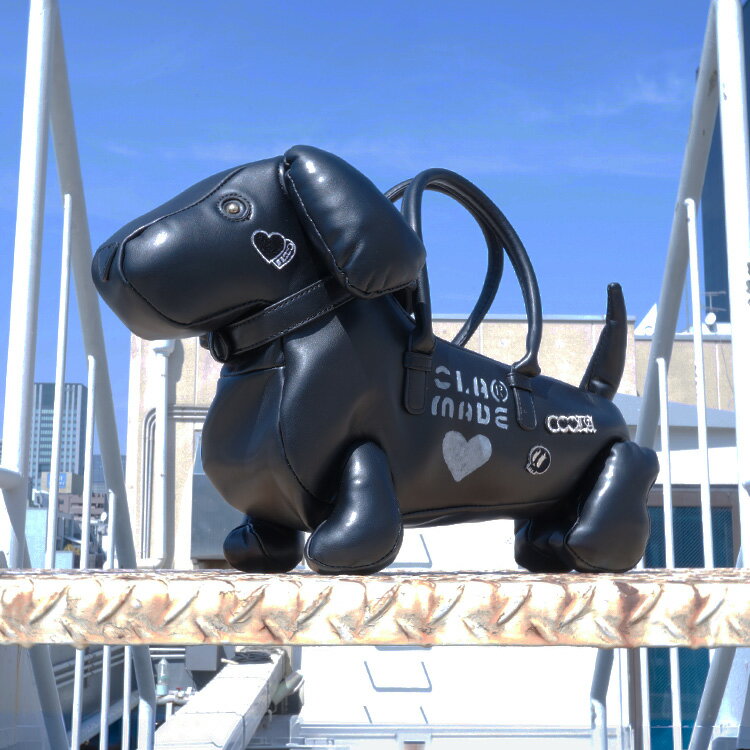 Rakuten - 直営店限定ITEM《 3D MY DOGGY BAG ブラック》クーラ COOLA ダックスフンド バッグ ハンドバッグ ショルダー バッグ 2way 犬 犬バッグ アニマル アニマルバッグ お散歩 散歩 おさんぽ さんぽ ワッペン レディース レディースファッション ユニセックス メンズ エコレザー