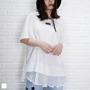 【 30%OFF 】直営店限定ITEM 《 フレア シフォン ヘム TOPS ホワイト 》 トップス レイヤード 異素材 ドッキング ルーズシルエット ゆったり 半袖 ロゴ ワッペン シンプル 春 夏 秋 冬 オールシーズン 個性的 新作 カジュアル キレイめ スポーティ モード ストリート