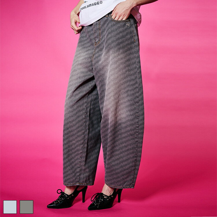 Rakuten - 《 チェック パターン ワイド カーブ パンツ ブラック 》 COOLA クーラ ボトムス BOTTOMS デニム デニムパンツ カーブパンツ 変形シルエット ロゴ ペイント 総柄 おしゃれ レディース カジュアル ストリート レディースファッション モード デイリー
