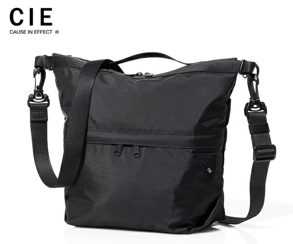 【関連キーワード】CIE/シー/022106/ショルダーバッグ/ブラック/ナイロン/ファスナー/ブルー/オリーブ/タウンユース/撥水/防水/シンプル/ブランド/正規取扱店/正規品/ユニセックス/メンズ/レディース/学生/社会人/10代/20代/30代/40代/50代/60代/誕生日/就職祝い/父の日/母の日/クリスマス/バレンタイン/ホワイトデー/記念日/最強配送/商品説明 本体生地には、CIEオリジナルファブリックを使用。210dオックスナイロンを表面に4層で構造された高機能素材になります、表面に弱撥水加工、防水性を備えております。 ブランドタグにはYKK社製のクイックロンにエンボス樹脂加工でブランドロゴをプリントしたものを使用しております。 本体形状はショルダー仕様に加えて、口左右の樹脂バックル止めることで手持ち仕様になります。ショルダーテープを外しバックインバッグなどでの使用も可能です。 ZIPにつきましては、メインにはビスロンファスナーを撥水剤にどぼ漬けしたYKK社製のVISLONを使用しており、スムーズな開閉性と持続性の高い撥水性を備えております、メイン以外にはコイルの裏使いのを使用しており、ファスナー全体的に撥水性を持たせております。 釣りウェーダー用に開発された生地をベースにしたオリジナルファブリックに。フィッシングベストのディティールをイメージに作成したブランドタグでフィッシングイメージに仕上げ、タウンユースで活用しやすい機能性を備えたアイテムになります。 本体外側の前面と背面にはファスナーポケットを備えています。 また、メイン収納部内にもポケットを備えており、シンプルな作りとなっています。 ショルダーストラップは取り外しが可能なので、お好きな持ち方ができます。 そしてマチもしっかりと設けられているので荷物も十分に入ります。 同シリーズの（022105）よりも小さく、女性も気軽に持ち歩けるサイズ感となっています。 商品仕様 【ブランド】シー/CIE 【シリーズ】フロー/FLOW 【素材】本体：210D NYLON OX (QUAD LAYER NYLON) 【サイズ】幅340×高さ300×奥行130（mm） 【生産国】日本 素材についてのご注意 防水性につきましては生地自体の防水性となりますので縫製部分やファスナー等から水が侵入する事がございます。 付属テープはポリエステル素材になりますので、P.V.C（塩化ビニール）等に移行昇華により色移り致しますので対象素材でのご使用はお避け下さい。 【その他カラーはこちら】 カラー：グレイッシュブルー カラー：コヨーテ カラー：オリーブ