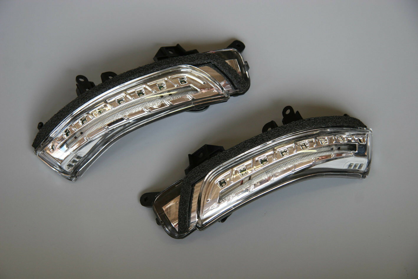 ドアミラーウィンカーLEDランプ クリア 30プリウス他用 シーケンシャルモード＆ウェルカムランプ機能付 メーカー名 SoulMates商品番号 SM-005