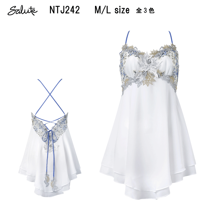 コーディネイトアイテム（別売り） 【サイズ】 Mサイズ　トップバスト79～87CM Lサイズ　トップバスト86～94CM 【特徴】 リッチ感のあるランジェリーが日常に優雅なエッセンスをプラス。 はっきりとしたコントラストが織り成すサントリーニ島の素晴らしい景色からインスピレーションを受けた幻想的なデザイン。 豊かな色彩が特徴的なタイル模様をモチーフにしたレースが、胸もとを彩ります。 存在感のあるアップリケは、鮮やかなブーゲンビリアの花と、エーゲ海の風にまわる風車をイメージ。 スカートは透けにくい二枚仕立てで、安心感と歩くたびに揺れる華やかさを両立しました。 背中のレースアップで大胆かつ上品に肌魅せ。 優美なドレープのフレアーシルエットが、まるでリゾートドレスを纏っているような気分を演出します。 ●ふわっと軽やかな着ごこち 　ほどよい透け感のシフォンを使用 ・胸もとと後ろ上辺のレースには刺繍の柄に合わせたプリントレースを使用 ・アップリケにはスワロフスキー・クリスタルを使用（後ろのリボンをのぞく） ・胸もとと後ろ上辺のレースと胸もとのアップリケにはラメ糸を使用 ・後ろ中心のアップリケにはラメ糸を使用（PIカラーをのぞく） ・カップ上辺と下辺、後ろのリボンのアップリケにはラメ糸を使用（GYカラーをのぞく） ・アップリケはブーゲンビリアの花をイメージ 手洗い ※お洗濯は、必ず「取り扱い表示」にしたがってください。 【主素材】 ポリエステル100％、(スリット糸使用） メーカー希望小売価格はメーカー商品タグに基づいて掲載していますワコール サルート＜42グループ＞ランジェリードレス M/Lサイズ Wacoal Salute NTJ242