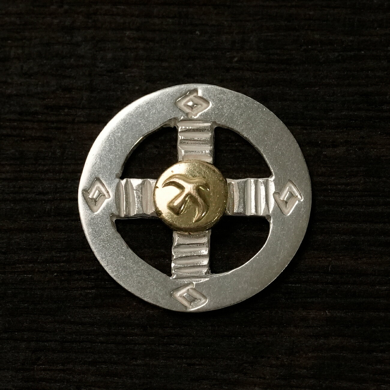 【8%OFFクーポン配布中！マラソン期間限定】ゴローズ(goro's) 新品K18付SVホイール アクセサリー シル..