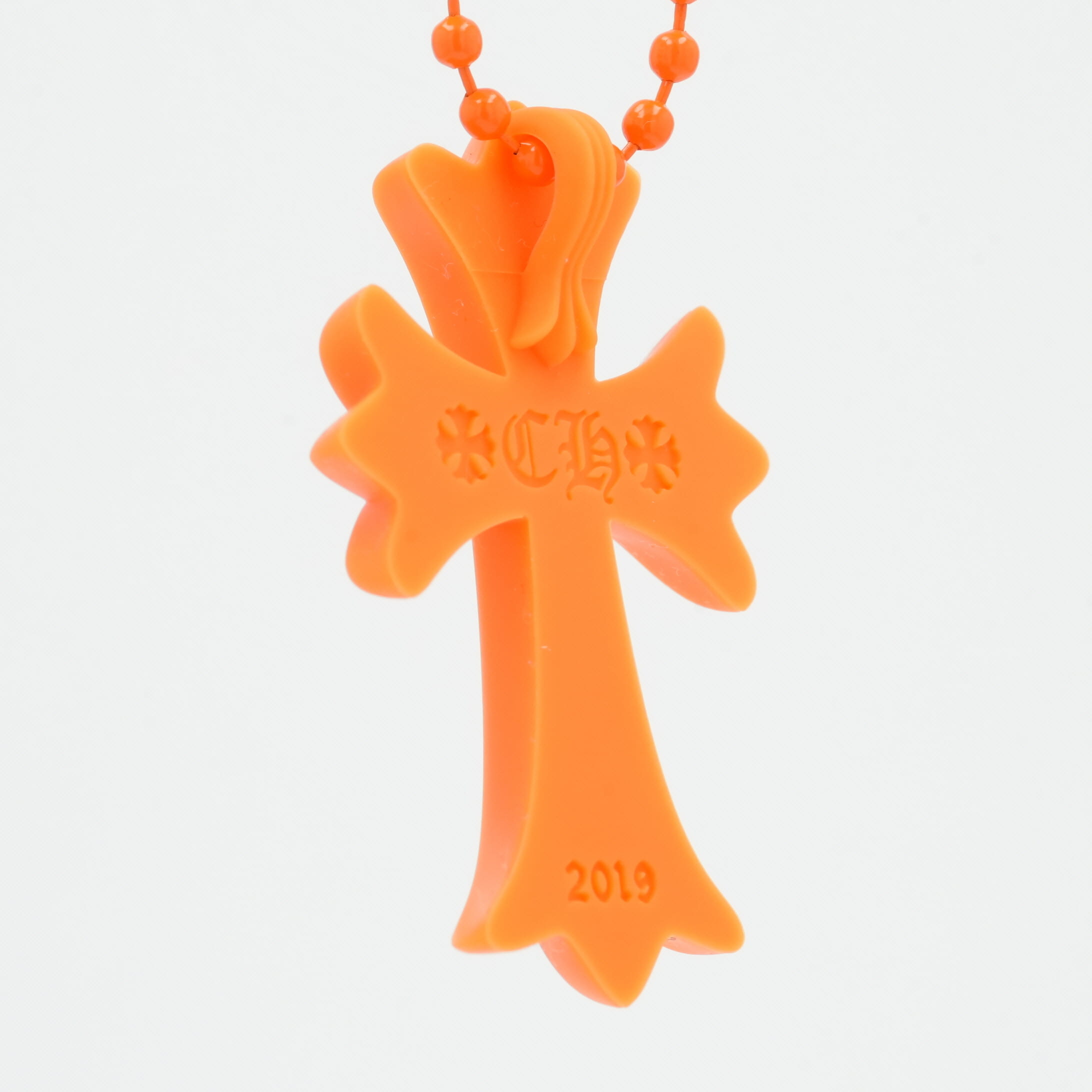CORNER ONLINESTOREのクロムハーツ(chrome hearts) ラバースモールCHクロス RUBBER SML CH CROSS 【シリコンネックレストップ ペンダント】オレンジ インボイス付き アクセサリー シルバー925 メンズ レディース 人気 正規品 中古｜アングル3