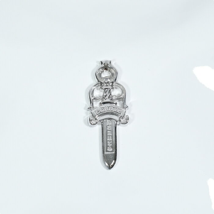 クロムハーツ(chrome hearts) ラージダガー付きチキンナゲット パテントレザーハンドバッグ ホワイト