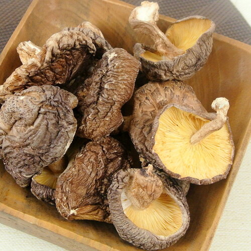 原木栽培乾しいたけ生産量日本一 大分県産 乾椎茸袋詰め(小) 110g 家庭用 使い切りサイズ トレーサビリティ参加 安心安全 国産 茂里商店 cosmebox-10039268 コスメボックス サンプル画像2