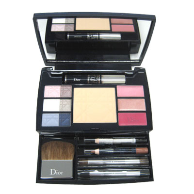 完売クリスチャンディオール・トラベル スタジオ メークアップ パレット 売り尽くし！ 送料無料！