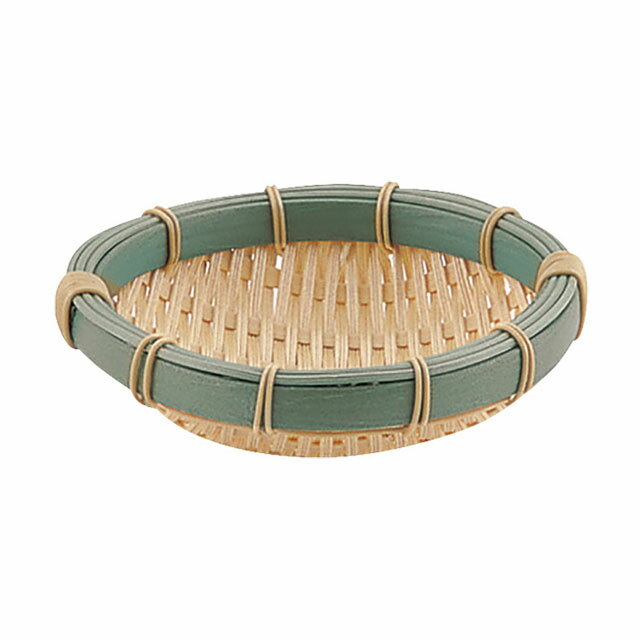 PPラタン ●水洗いOKで洗剤も使えてお手入れ簡単、衛生的です。 ●冷蔵庫内でのご使用もできます（冷凍は不可）。 ●柔軟性、耐衝撃性に優れ、天然藤と違いささくれません。 スペック ブランド　 トーダイ シリーズ　 - サイズ　 外寸径×高さ：φ600×H150mm 容量　 - 材質　 ポリプロピレン　 生産地　 中国 その他仕様　 耐熱：120℃ 備考　 - 管理コード　 管理コード：603523 JANコード：4582184102245