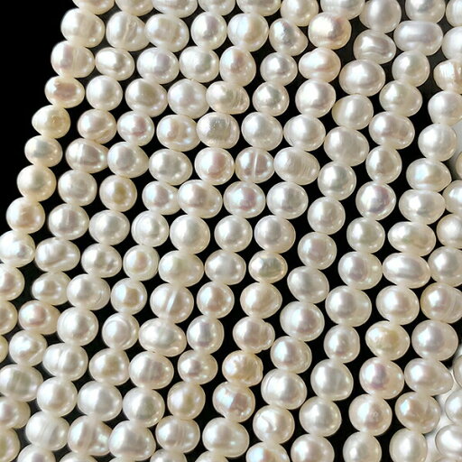 淡水パール(ポテト)大きさ 約3〜3.5×4〜4.5mm穴径 約0.4〜0.5mm 淡水パール(ポテト)大きさ 約3〜3.5×4〜4.5mm穴径 約0.4〜0.5mm