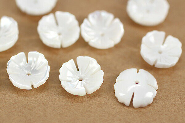 シェル 貝マザーオブパール（ポピー　大）大きさ　約12mm 厚み 約2.5mmカラー　ホワイト1個