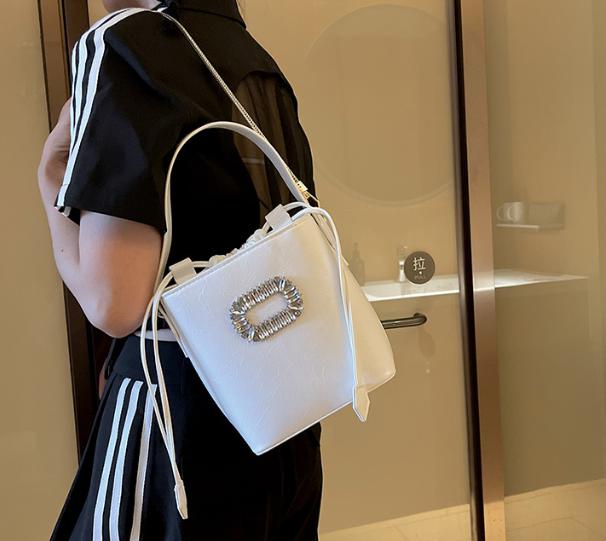 楽天市場】ビジュー カゴバッグの通販 楽天市場】ビジュー カゴバッグの通販