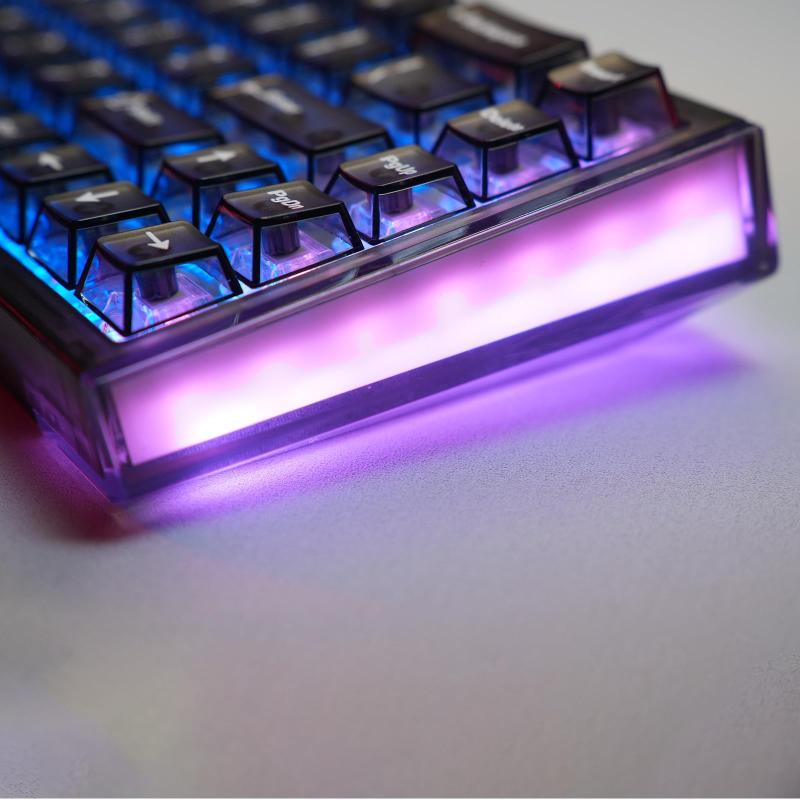 コストマーケットのDAREU COOL68 ゲーミングキーボード 0.01mm ラピッドトリガー対応 光翼ライトボックス 有線8000hzポーリングレート 磁気スイッチ SOCD対応 ホットスワップ 65%英語配列 テンキーレス 半透明 黒/ブラ｜アングル3