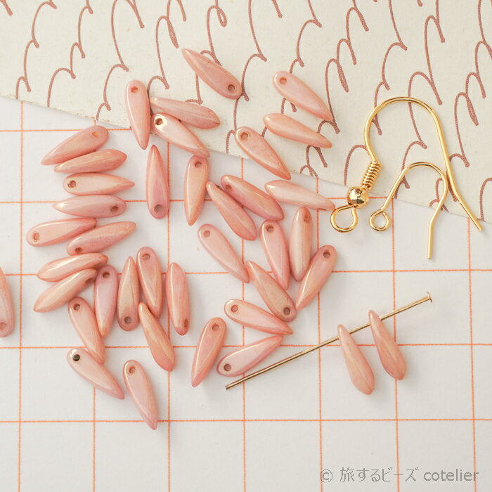 Rakuten - チェコビーズ 【3x11mm 38個】CWレッド ミニダガー ガラスビーズ 輸入ビーズ A134