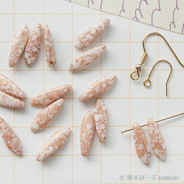 Rakuten - チェコビーズ 【16x5mm 18個】CWテラレッド ダガー ビーズ A146※色味注意