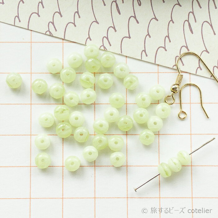 Rakuten - チェコビーズ 【3x5mm 38個】ミルキーグリーン FPボタンカット ドーナツ ロンデル スペーサー 輸入ビーズ C1053