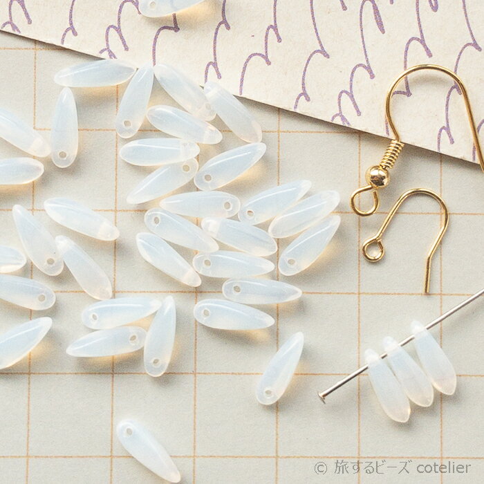 Rakuten - チェコビーズ 【3x11mm 38個】 ミルキーホワイト ミニダガー ガラス ビーズ 手芸 専門店 C1398