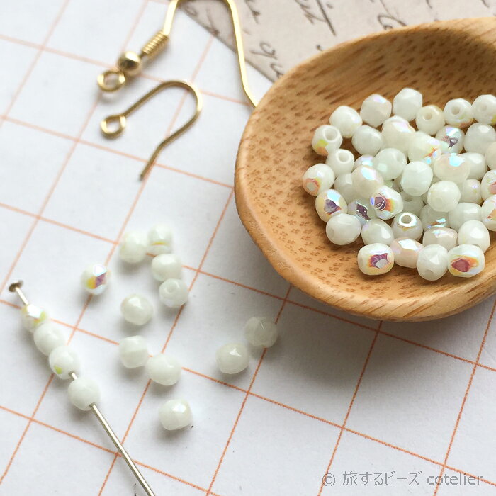 チェコビーズ 【3mm 30個】 ホワイト AB オーロラ ファイアポリッシュ ガラス ビー...