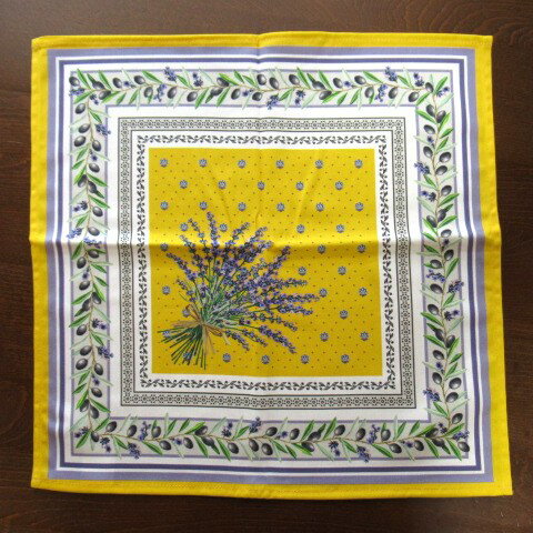 【フランス直輸入】プロヴァンス柄　テーブルナプキン　ラベンダー柄（黄）
