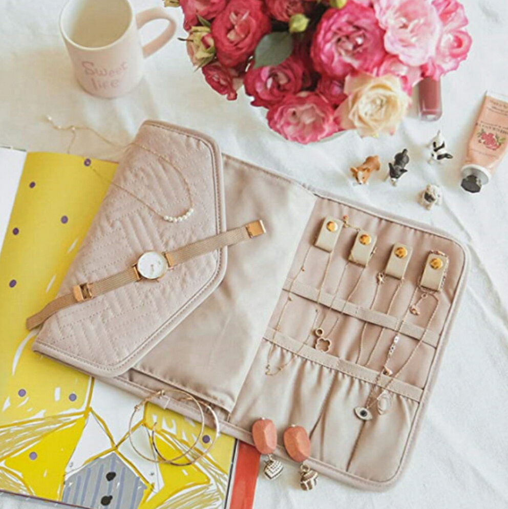 アクセサリーケース 折り畳み 大容量 ジュエリーケース ネックレス収納 イヤリング収納 時計 ピアス イヤリング リング ジュエリーケース 持ち運び トラベル