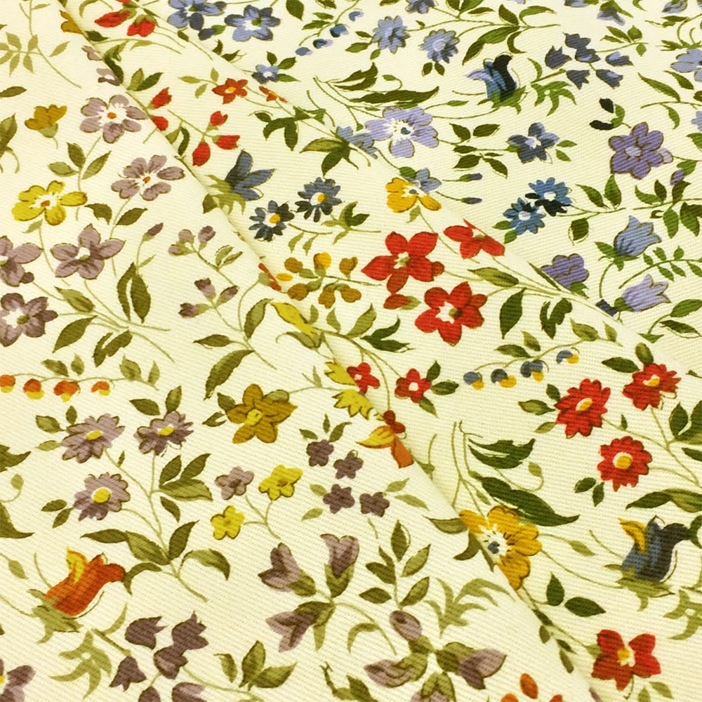 【10cm単位】生地 花柄 布 リバティ風 小花柄 ボタニカル おしゃれ 植物 綿ツイル 赤 青 紫 系 コットンこばやし 布地 110cm幅 商用利用可能 メール便2mまで可