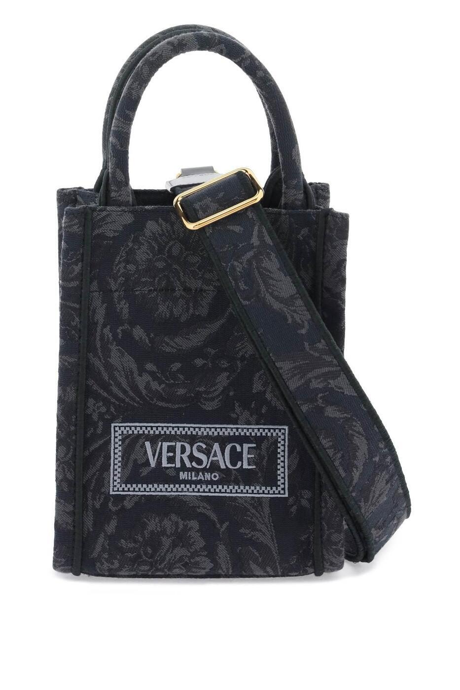 【土日限定クーポン配布中！】 VERSACE ヴェルサーチ ブラック Black トートバッグ メンズ 8095003443349 【関税・送料無料】【ラッピング無料】 ba