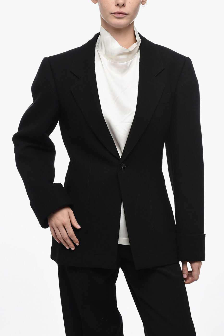 ボッテガ ヴェネタ BOTTEGA VENETA スーツジャケット スーツ ジャケット レディース Suit Jackets CUFFED SINGLE BREASTED BLAZER 759699 VKPH0 1000 関税 送料無料 ラッピング無料 2020AW dkのサムネイル