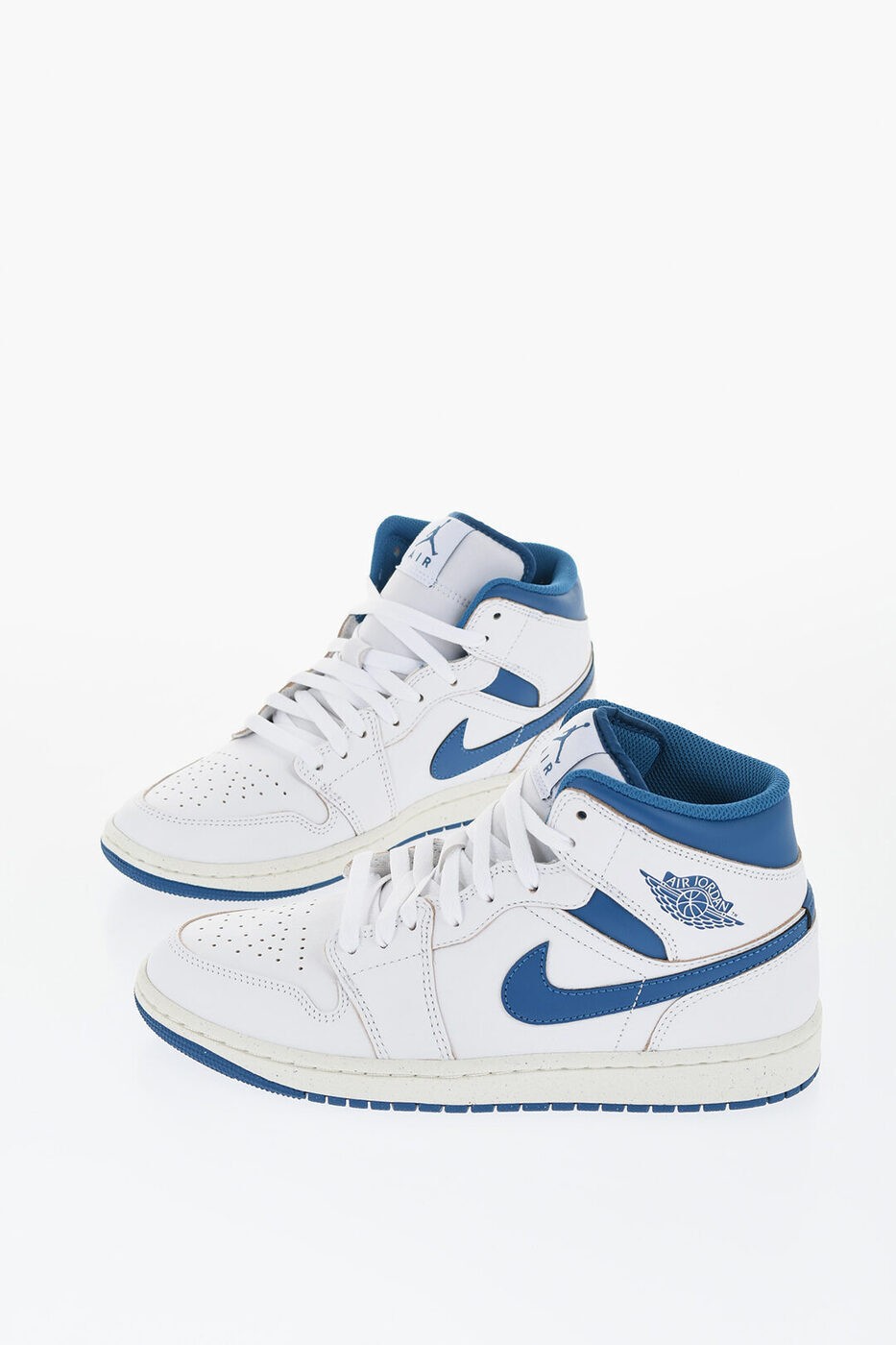 NIKE公式】エア ジョーダン 1 MID スニーカー スクール ジュニア
