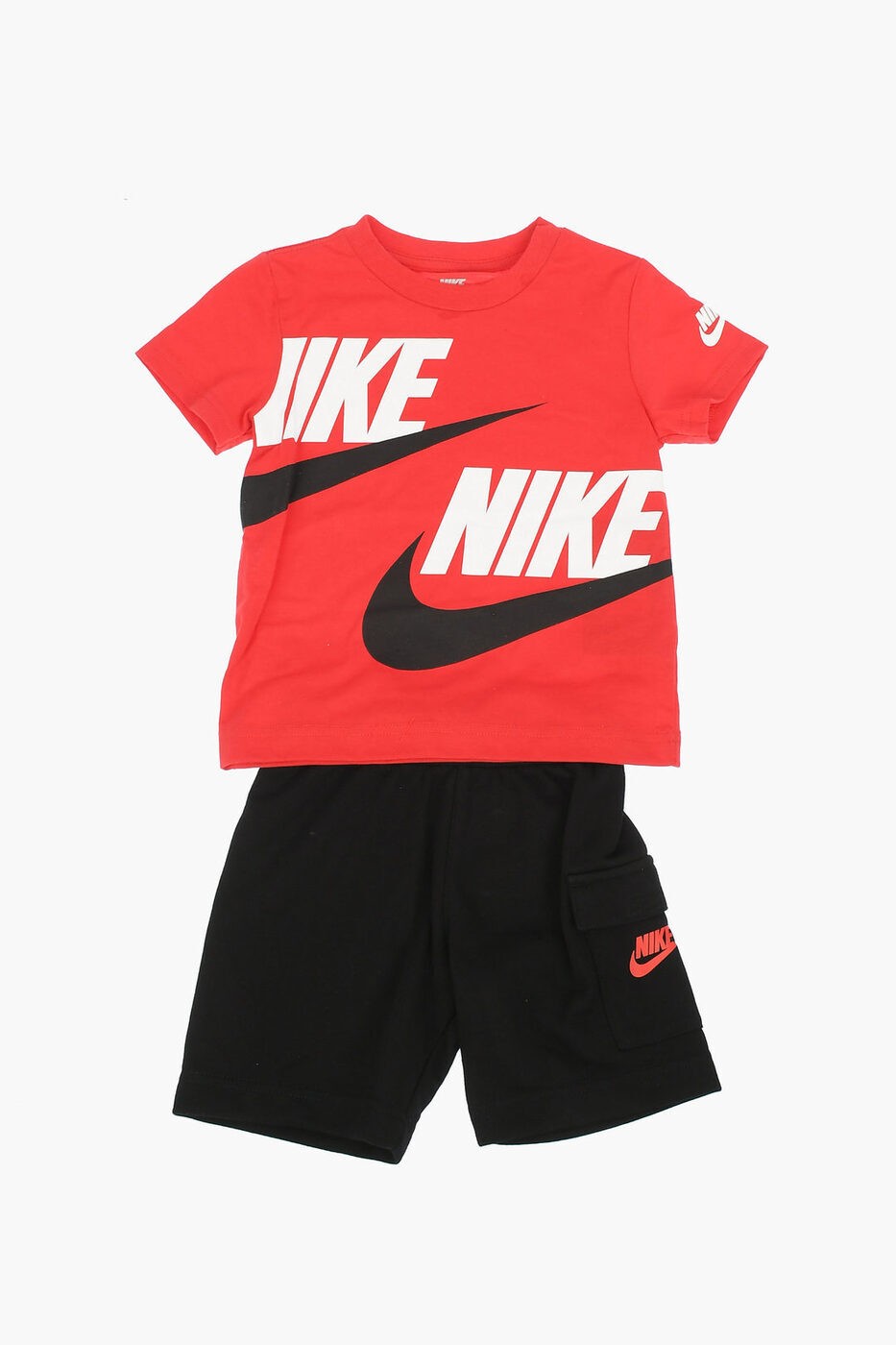 【本日ポイント4倍!!】 ナイキ NIKE KIDS パンツ ボーイズ Cargo trousers T-SHIRT AND SHORTS SET 86J213-023 関税 送料無料 ラッピング無料 2020SS dk