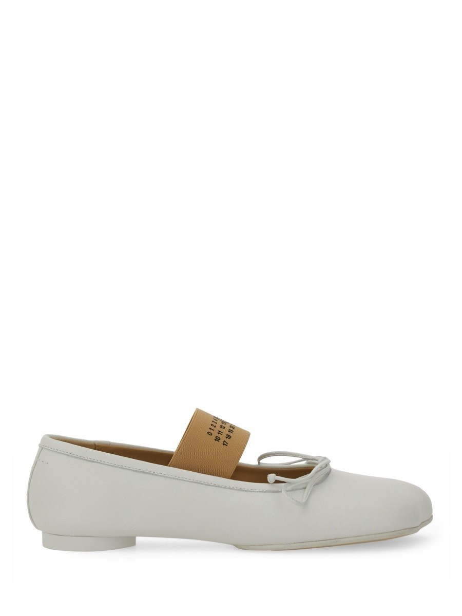 楽天BRANDSHOP・クラージュ楽天市場店エムエム6 メゾン マルジェラ MM6 MAISON MARGIELA サンダル レディース ホワイト Sandals 358936 WHITE 関税 送料無料 ラッピング無料 2025SS el