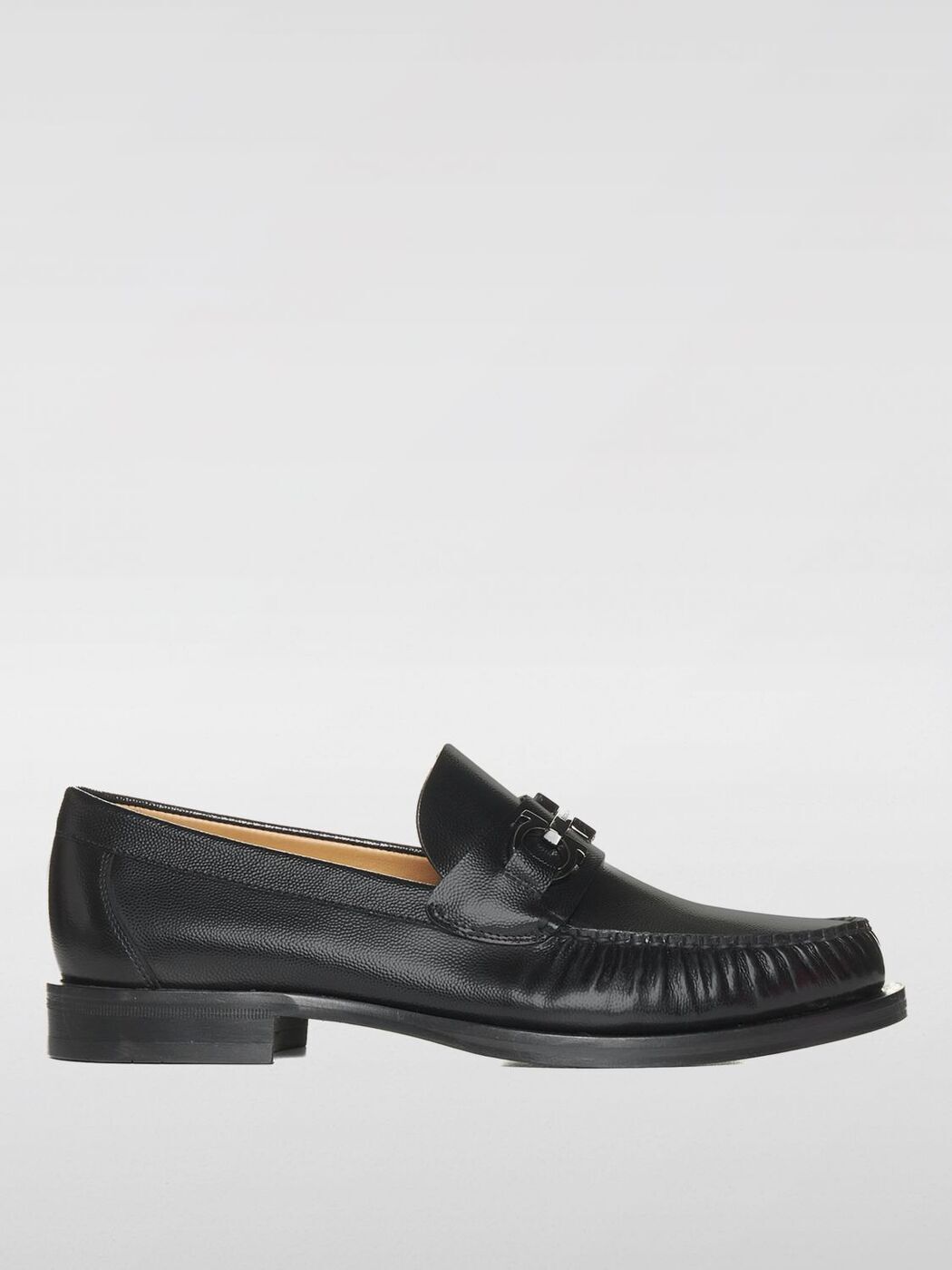 【土日限定クーポン配布中！】 FERRAGAMO フェラガモ ブラック Black ローファー メンズ 秋冬2024/2025 021606 762695 【関税・送料無料】【ラッピング無料】 giのサムネイル