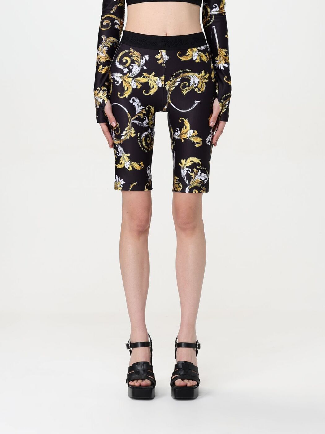ヴェルサーチェ・ジーンズ・クチュール VERSACE JEANS COUTURE デニムショーツ ショーツ レディース ブラック Denim shorts 78HAC106JS470 Black 関税 送料無料 ラッピング無料 2025SS gi