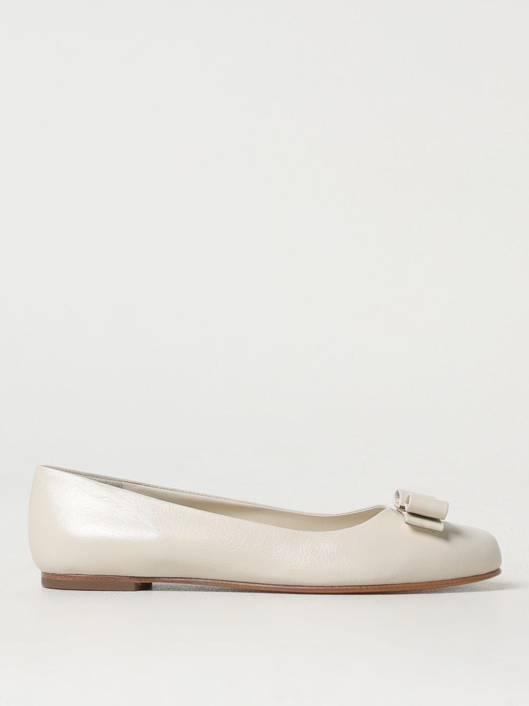 美品 Salvatore Ferragamo ホワイト フラットシューズ 楽天市場】フェラガモ フラットシューズ(カラーホワイト)(靴