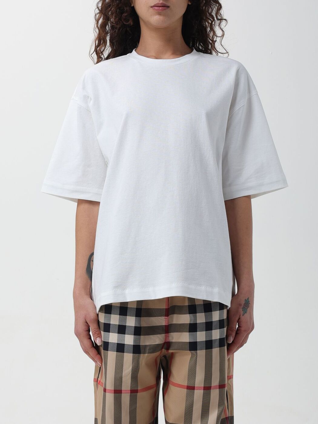 【土日限定クーポン配布中！】 BURBERRY バーバリー ホワイト White Tシャツ レディース 春夏2024 8084783 【関税・送料無料】【ラッピング無料】 gi