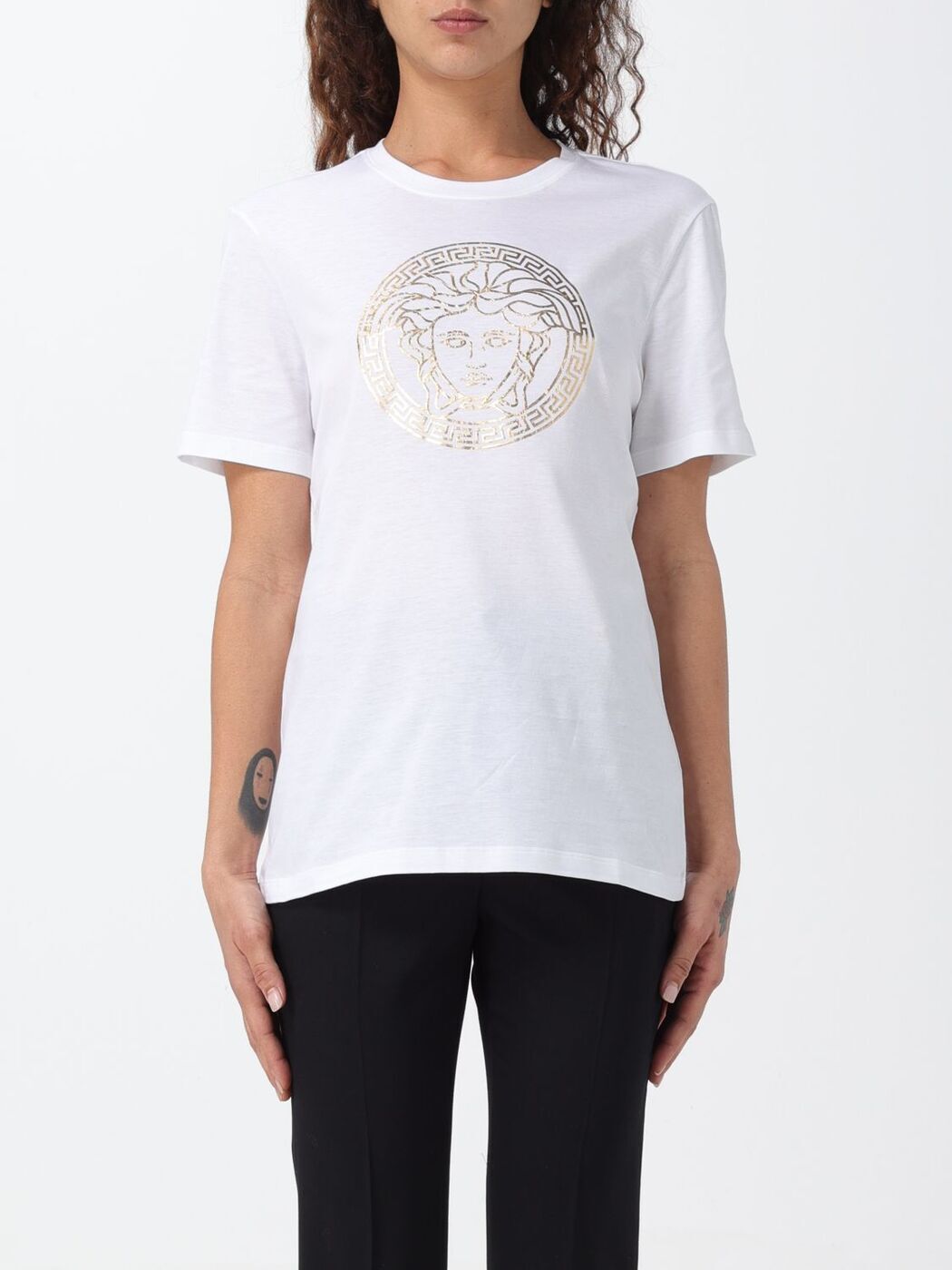 【土日限定クーポン配布中！】 VERSACE ヴェルサーチ ホワイト White Tシャツ レディース 春夏2024 10142711A10145 【関税・送料無料】【ラッピング無料】 gi