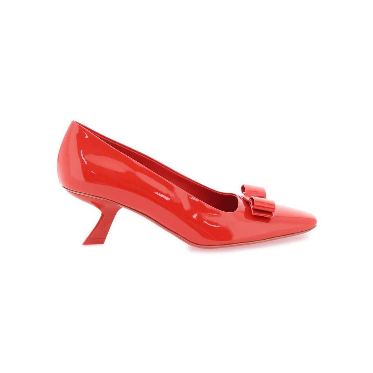 FERRAGAMO フェラガモ レッド Rosso Salvatore ferragamo vara bow pumps パンプス レディース 秋冬2023 01F5940763953 【関税・送料無料】【ラッピング無料】 ik