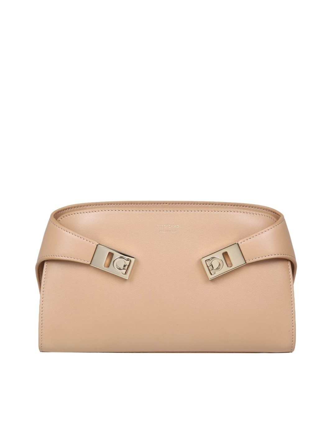 【土日限定クーポン配布中！】 FERRAGAMO フェラガモ ブラウン Camel クラッチバッグ レディース 秋冬2024 HUG 【関税・送料無料】【ラッピング無料】 iaのサムネイル