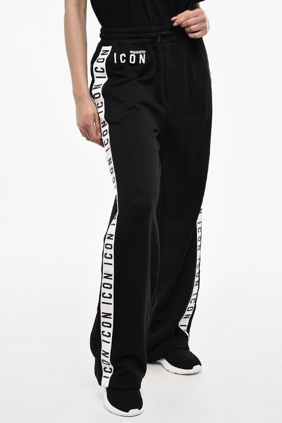 ディースクエアード DSQUARED2 パンツ レディース ブラック Cargo trousers S80KA0032 S25497 900 関税..