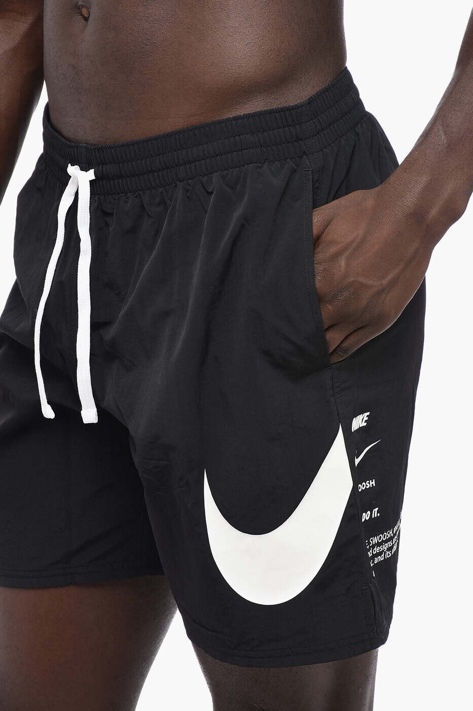 BRANDSHOP「il Tesoro」のナイキ NIKE 水着 スイムウェア メンズ ブラック Swimwear NESSE506-001 関税 送料無料 dk｜アングル3