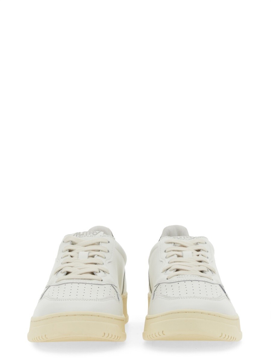 AUTRY ���ˡ����� ��� �ۥ磻�� Sneakers 402356 ���� ����̵�� ��åԥ�̵�� 2026SS el