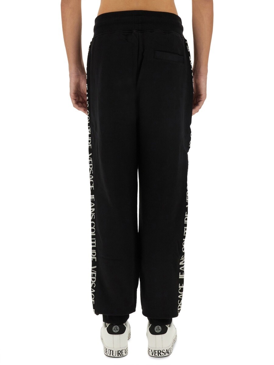 ヴェルサーチ ジーンズ クチュール VERSACE JEANS COUTURE トラックスーツ セットアップ メンズ ブラック TRACK SUITS 332797 関税 送料無料 2024AW el courage-store-21640877 BRANDSHOP「il Tesoro」 サンプル画像3